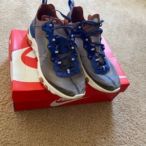 Nike react